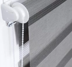 Doppelrollo Klemmfix Ohne Bohren Für Fenster In Holzlook Grau -Möbel Store Doppelrollo Holzoptik Grau DR5519hogr 3 1280x1280