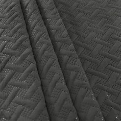 Tagesdecke Mit Geometrischem Muster -Möbel Store Tagesdecke mit geometrischem Muster aus Mikrofaser BWP5023dgr1 dunkelgrau4 1280x1280